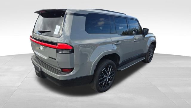 Used 2025 Lexus GX 550 image 2