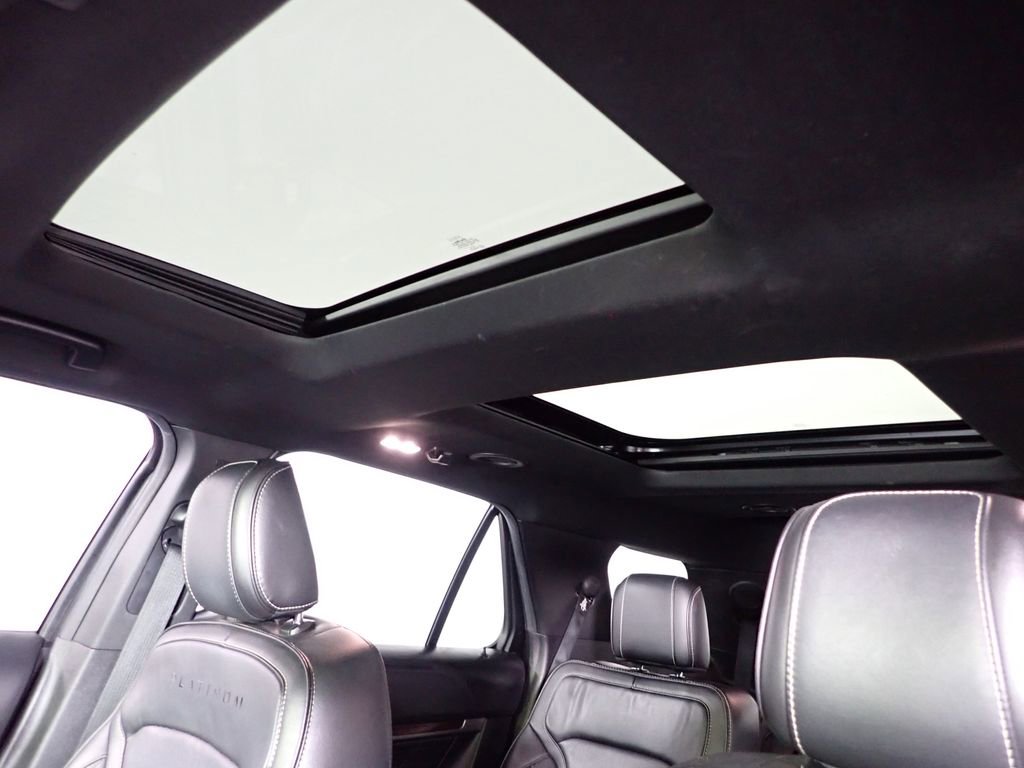 Used 2019 Ford Explorer Platinum AWD/4WD image 10