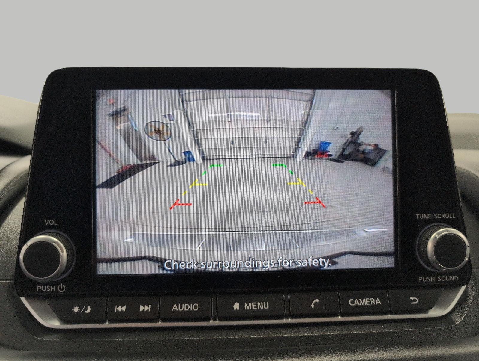 Used 2025 Nissan Rogue SV AWD/4WD image 14