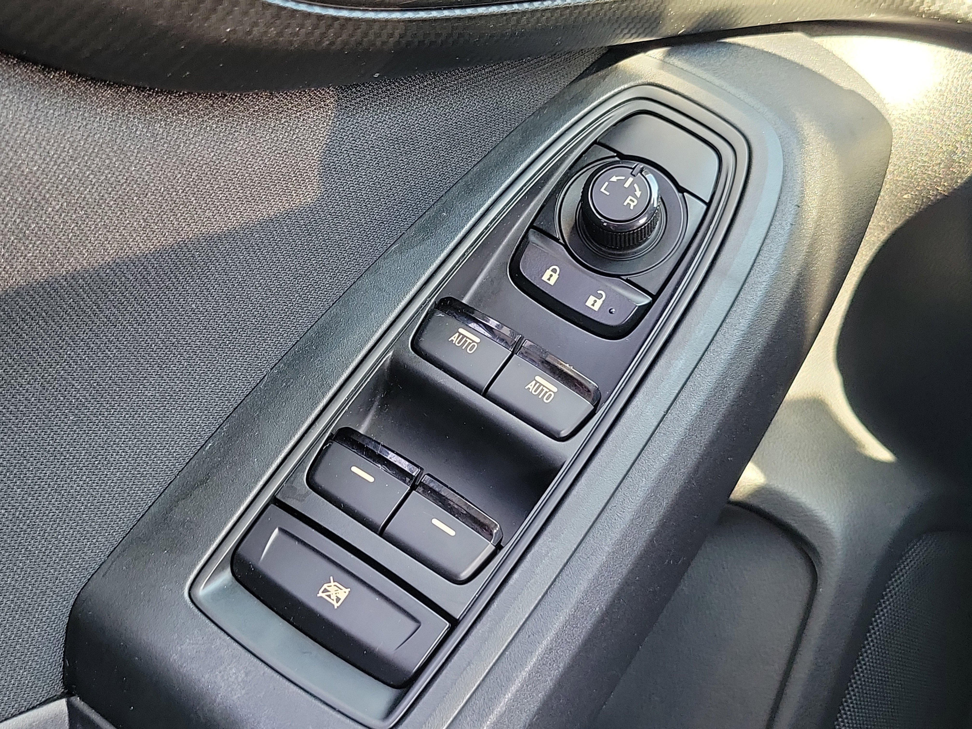 Used 2017 Subaru Impreza 2.0i Premium w/ BSD & Rcta/SRF/Eyesight image 25