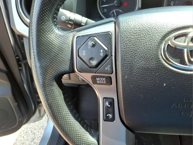 Used 2022 Toyota Tacoma SR5 AWD/4WD image 16