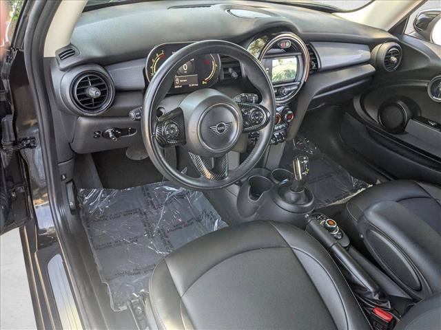 Used 2021 MINI Cooper 2-Door Hardtop w/ 6.5" Touchscreen Package FWD image 17