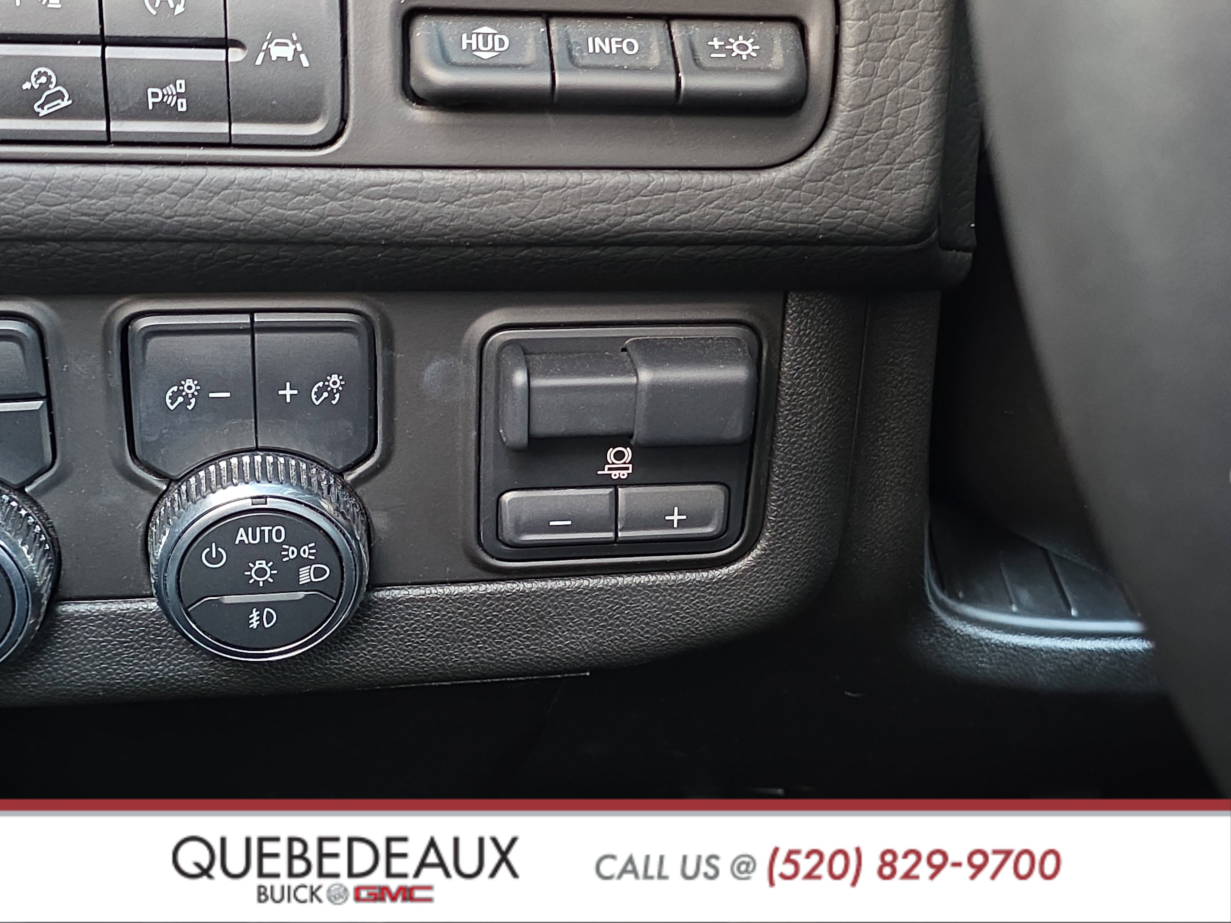 Used 2024 GMC Yukon XL Denali w/ Advanced Technology Package image 28