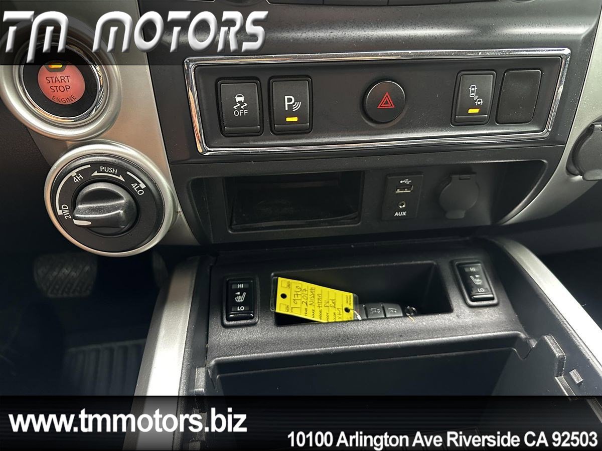 Used 2017 Nissan Titan SV image 15