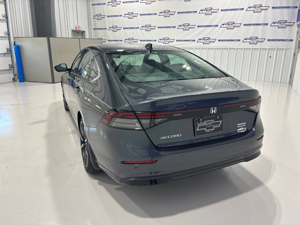 Used 2024 Honda Accord Touring image 4