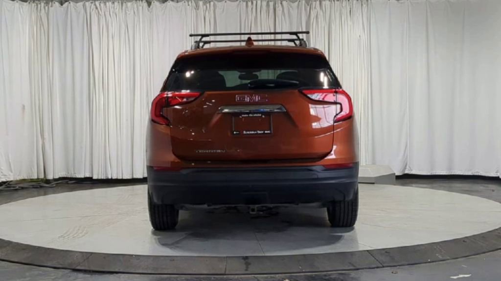 Used 2019 GMC Terrain SLE w/ Driver Convenience Package image 9