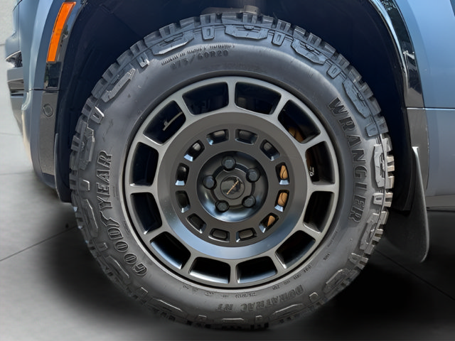 Certified 2026 Land Rover Defender 110 OCTA AWD/4WD image 43