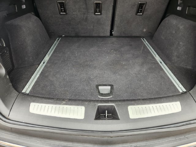 Used 2022 Cadillac XT5 Premium Luxury w/ Technology Package AWD/4WD image 31