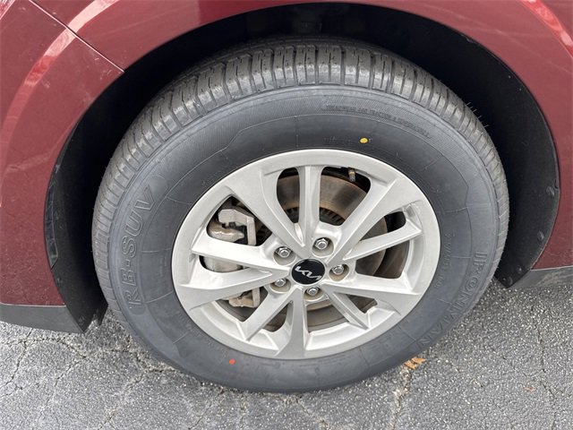 Used 2024 Kia Carnival LX image 32