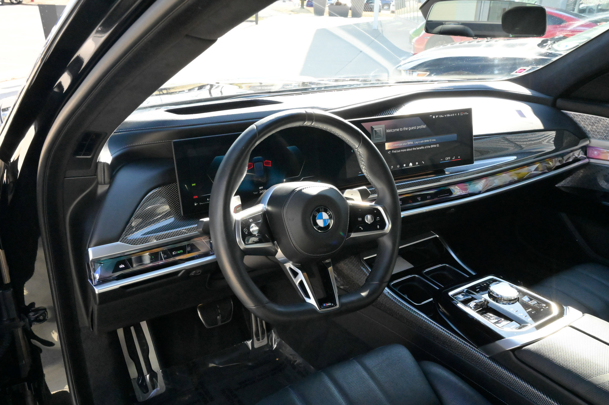 Used 2023 BMW 760i xDrive w/ Executive Package image 16