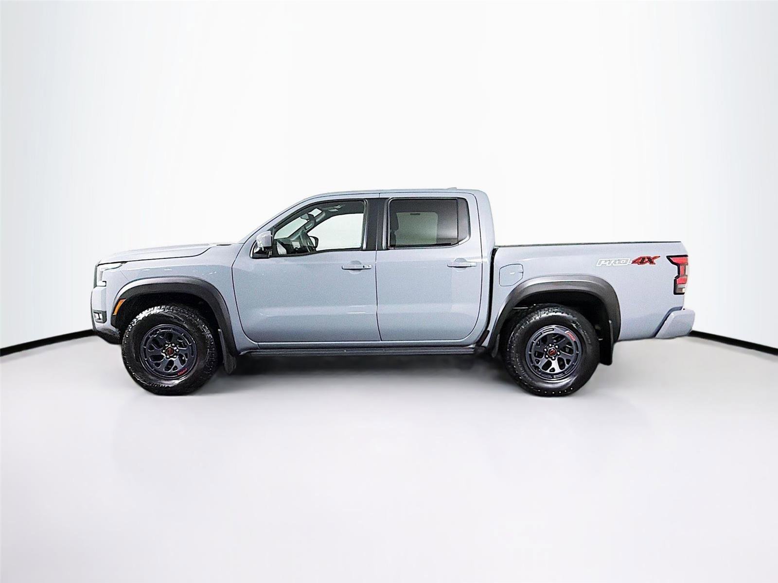 Used 2025 Nissan Frontier PRO-4X w/ Pro Convenience Package image 4