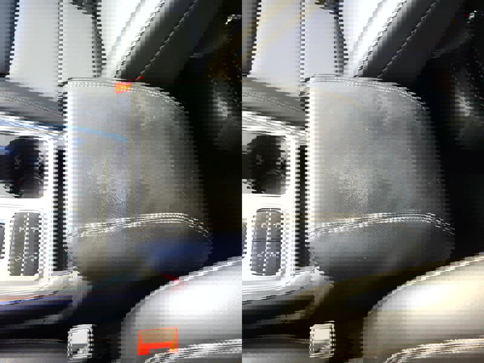 Used 2023 Ford Explorer XLT w/ Equipment Group 202A image 27