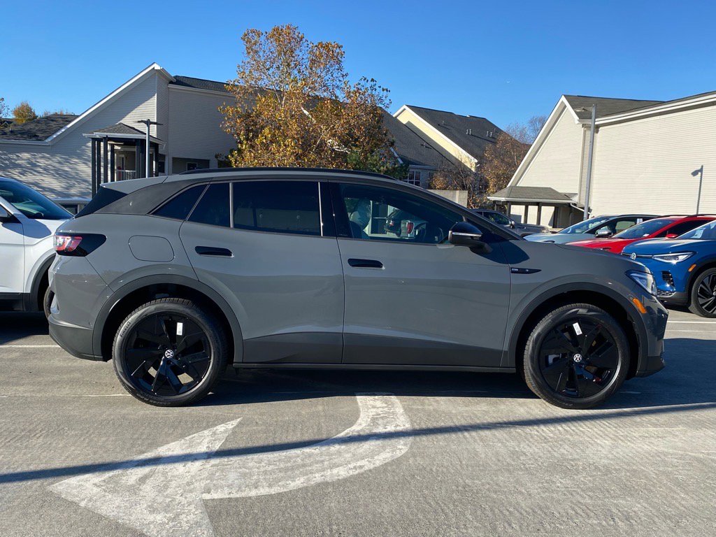 New 2025 Volkswagen ID.4 Pro S image 2