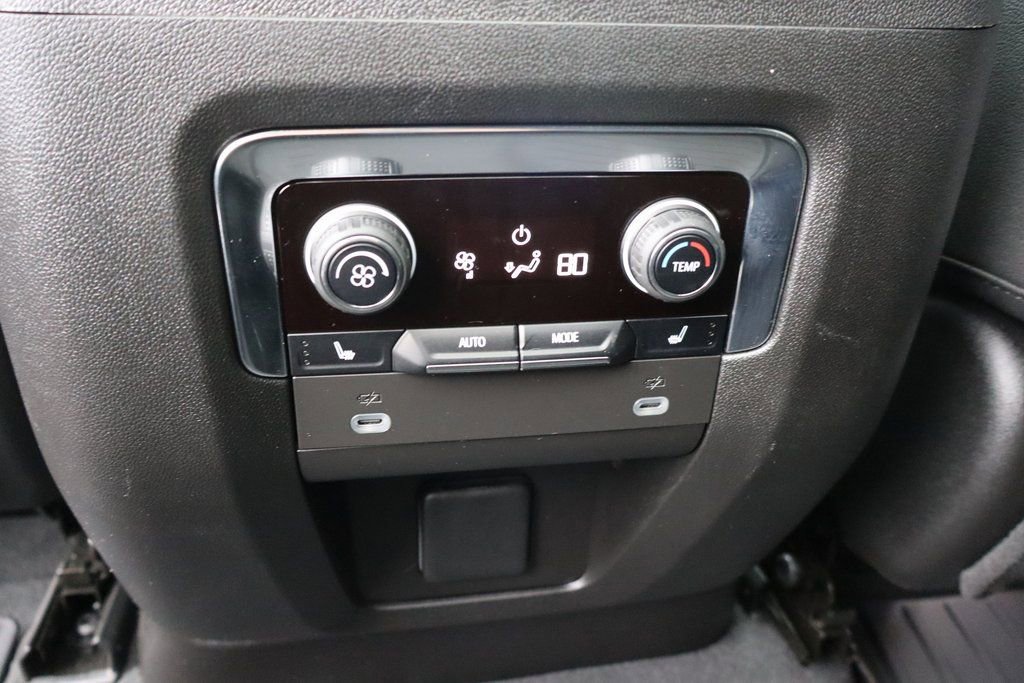Used 2023 Chevrolet Suburban High Country image 19