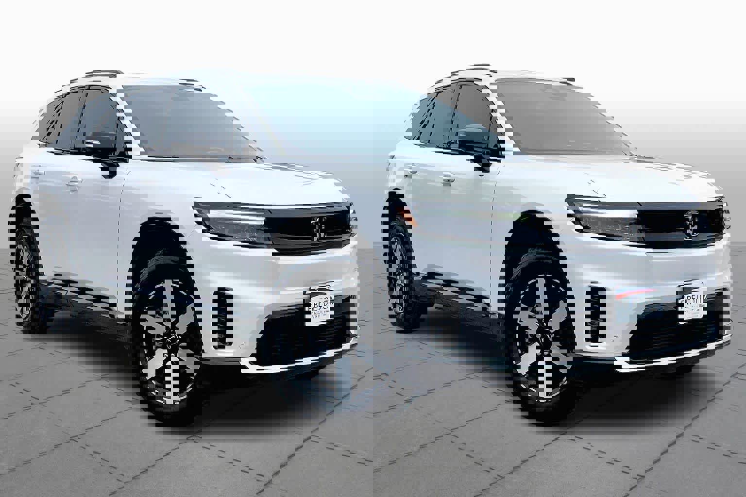 Used 2025 Honda Prologue Touring image 2