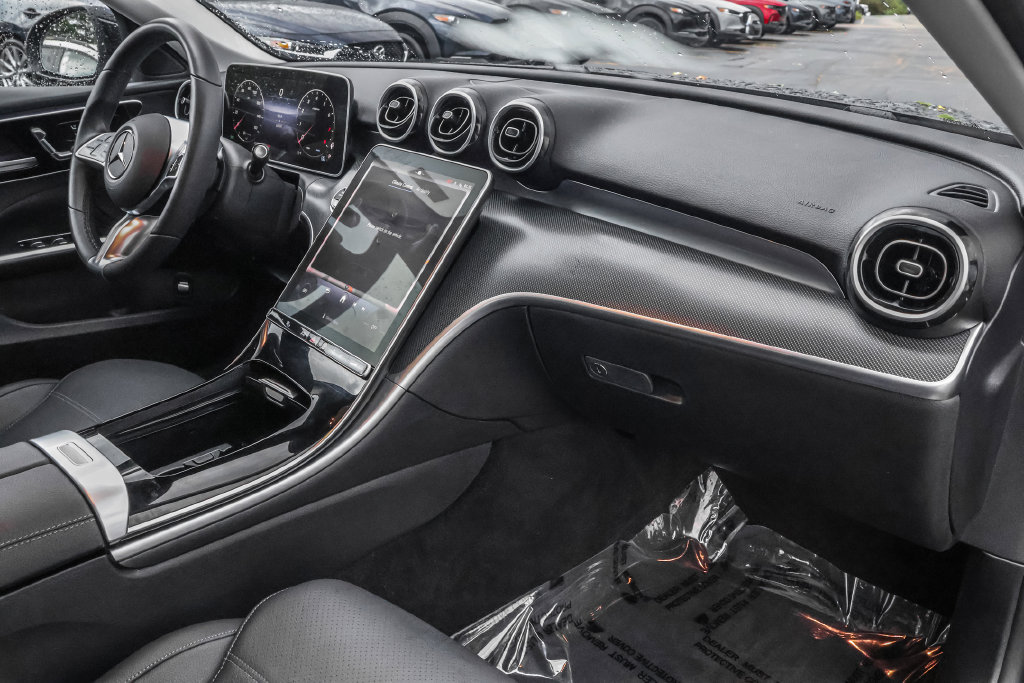 Used 2025 Mercedes-Benz C 300 4MATIC Sedan image 35