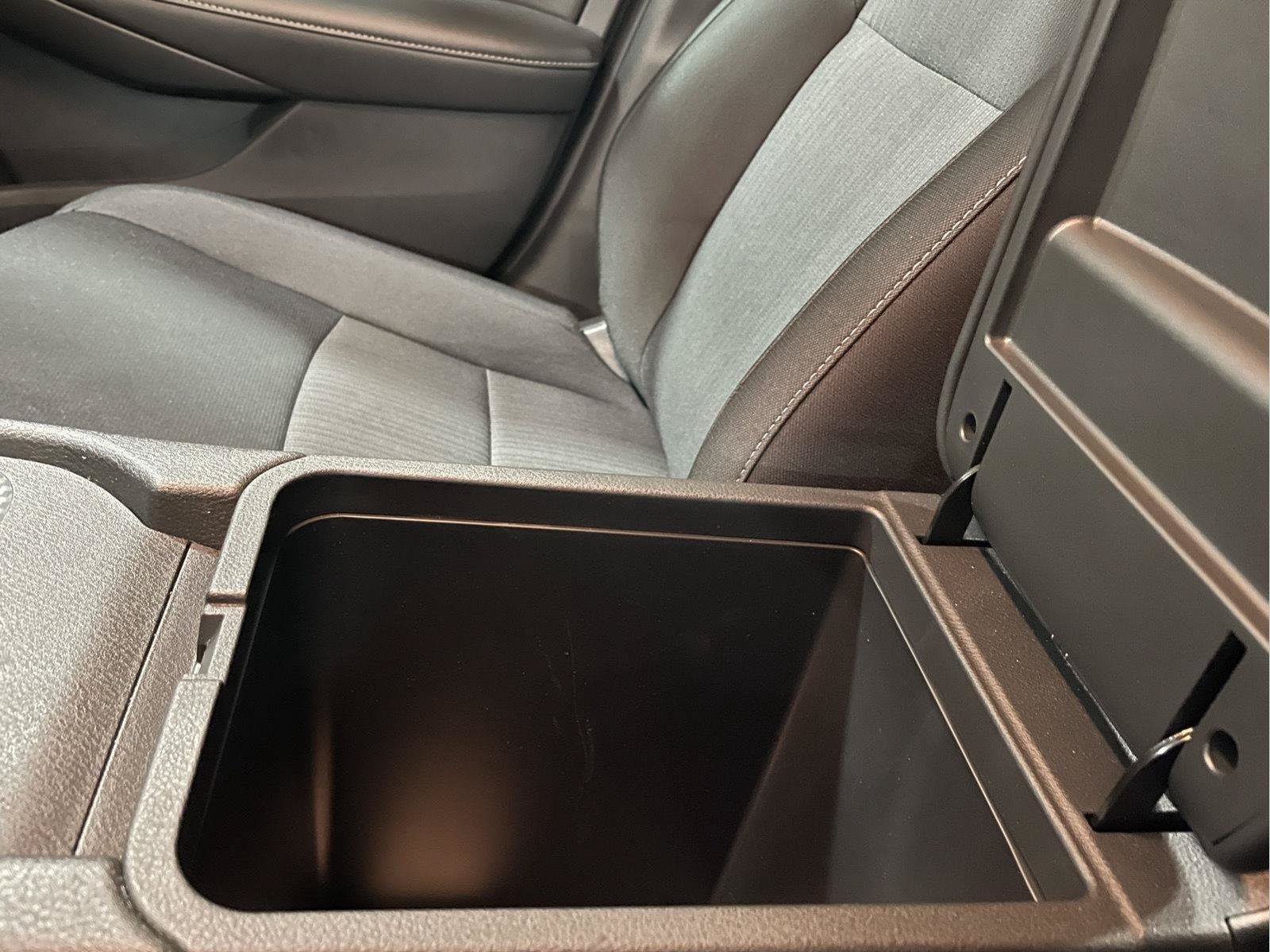 Used 2025 Nissan Sentra SV w/ All-Weather Package FWD image 33