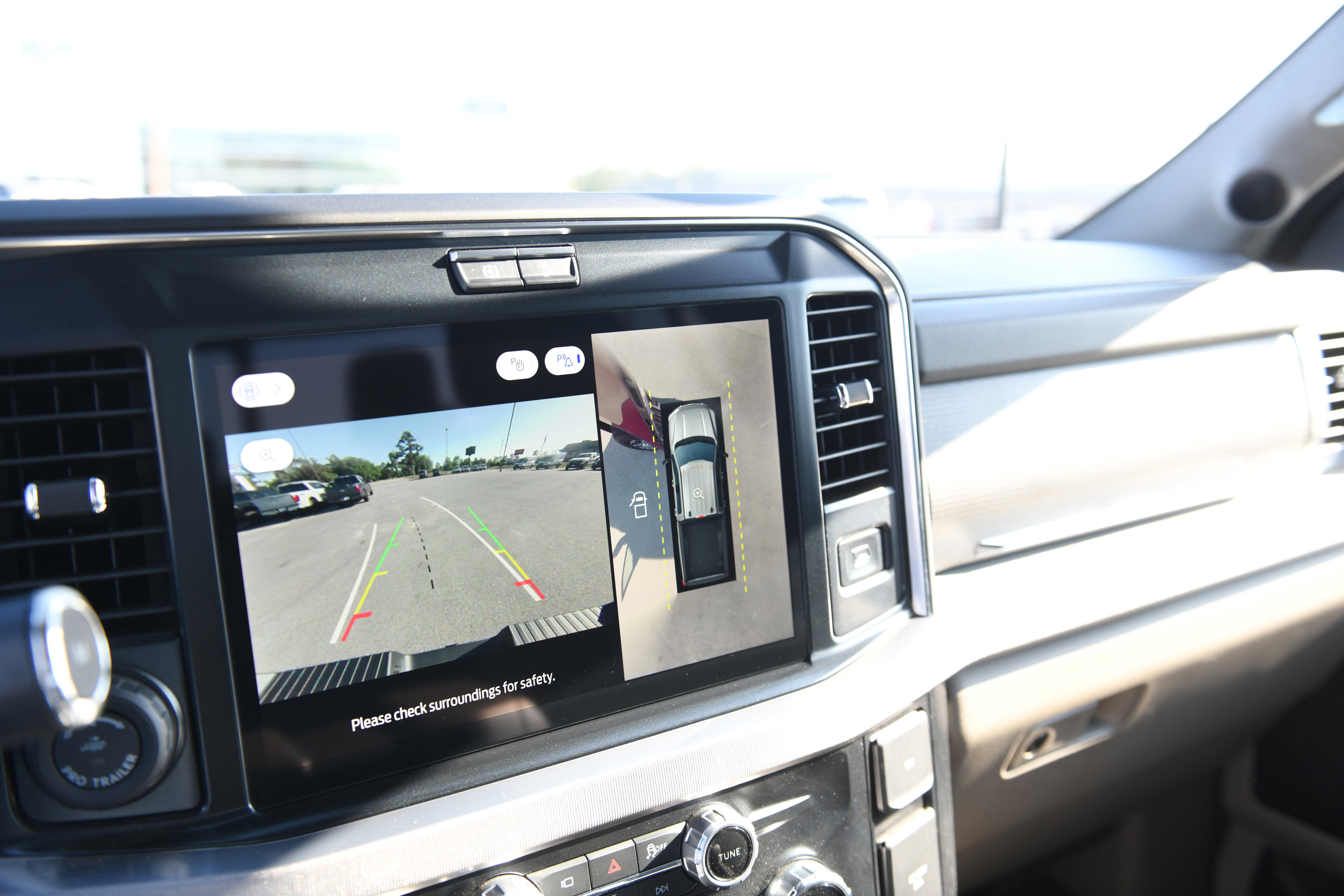 Used 2025 Ford F250 Platinum w/ Platinum Plus Package AWD/4WD image 20