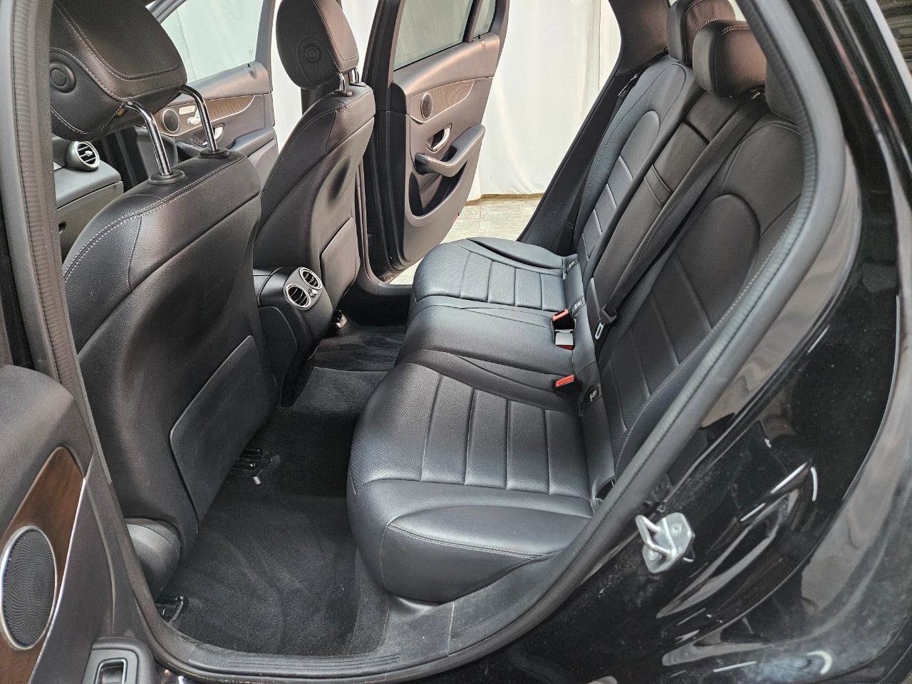 Used 2019 Mercedes-Benz GLC 300 4MATIC image 15