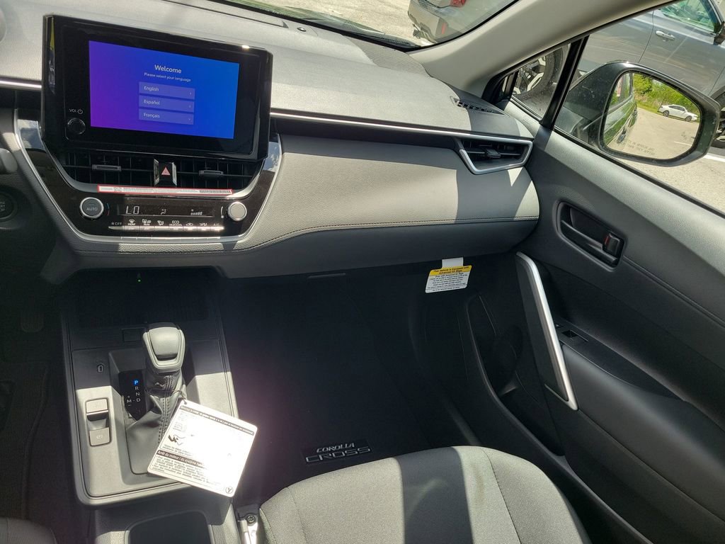 New 2026 Toyota Corolla Cross LE FWD image 28