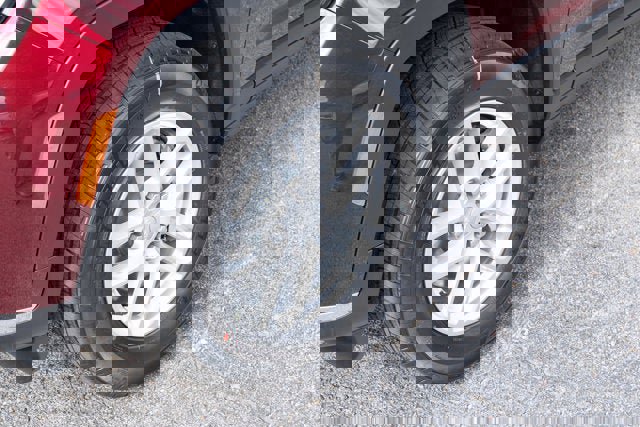 New 2025 Jeep Grand Cherokee L Laredo image 9