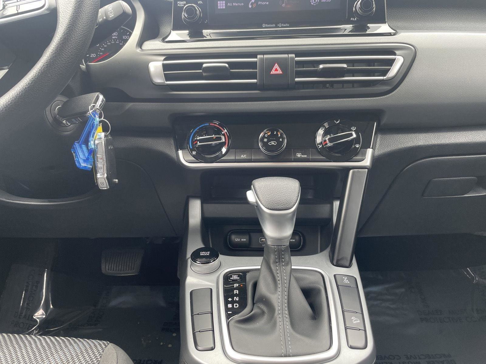 Used 2022 Kia Seltos LX image 17