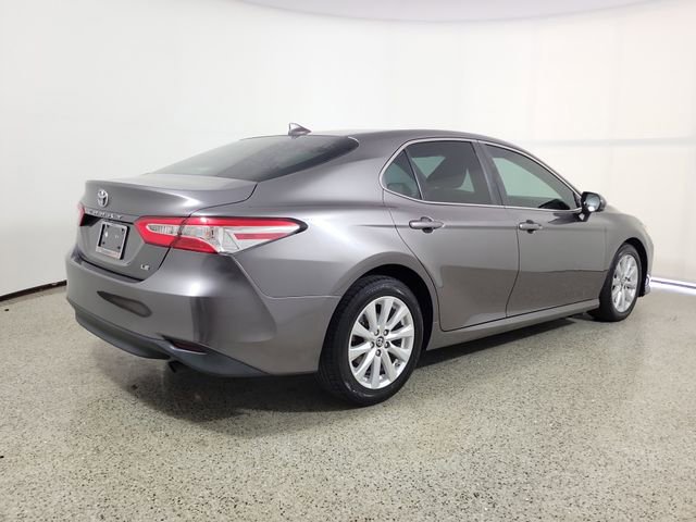 Used 2019 Toyota Camry LE FWD image 5