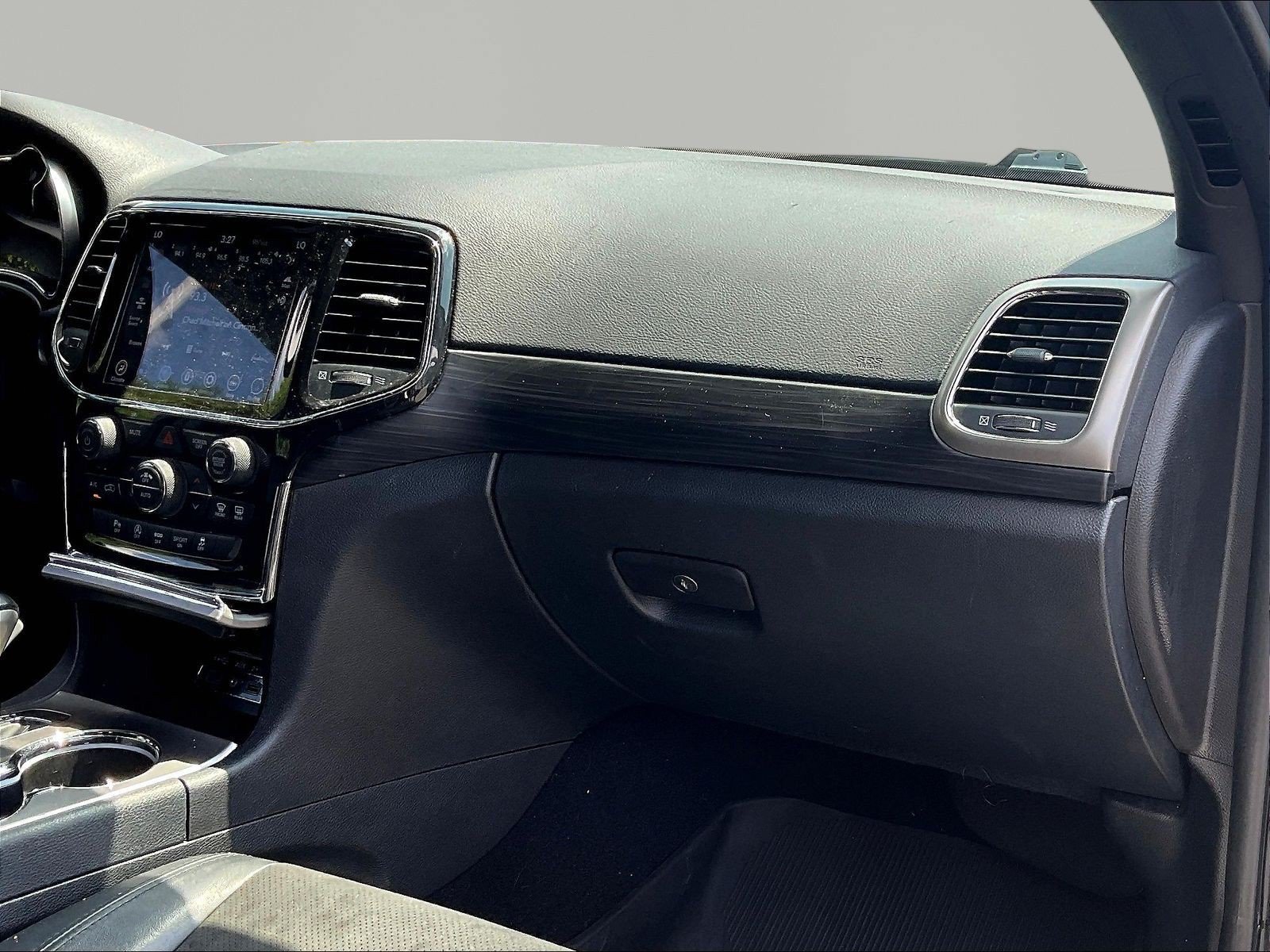 Used 2021 Jeep Grand Cherokee Laredo X AWD/4WD image 27