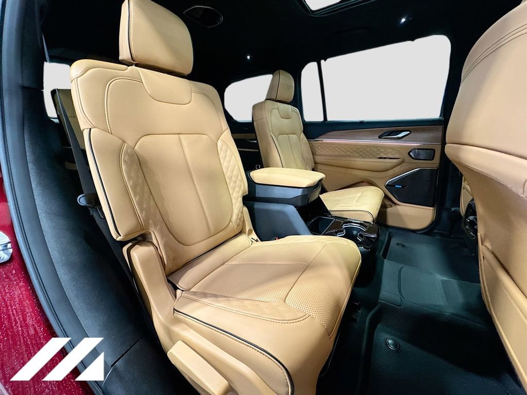 Used 2026 Jeep Grand Cherokee L Summit w/ Advanced Protech Group IV AWD/4WD image 34