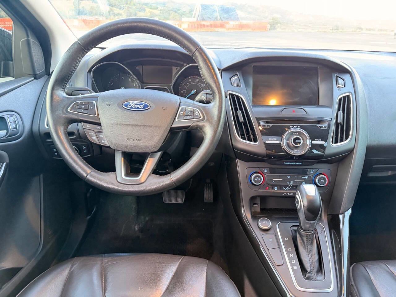 Used 2017 Ford Focus Titanium image 24