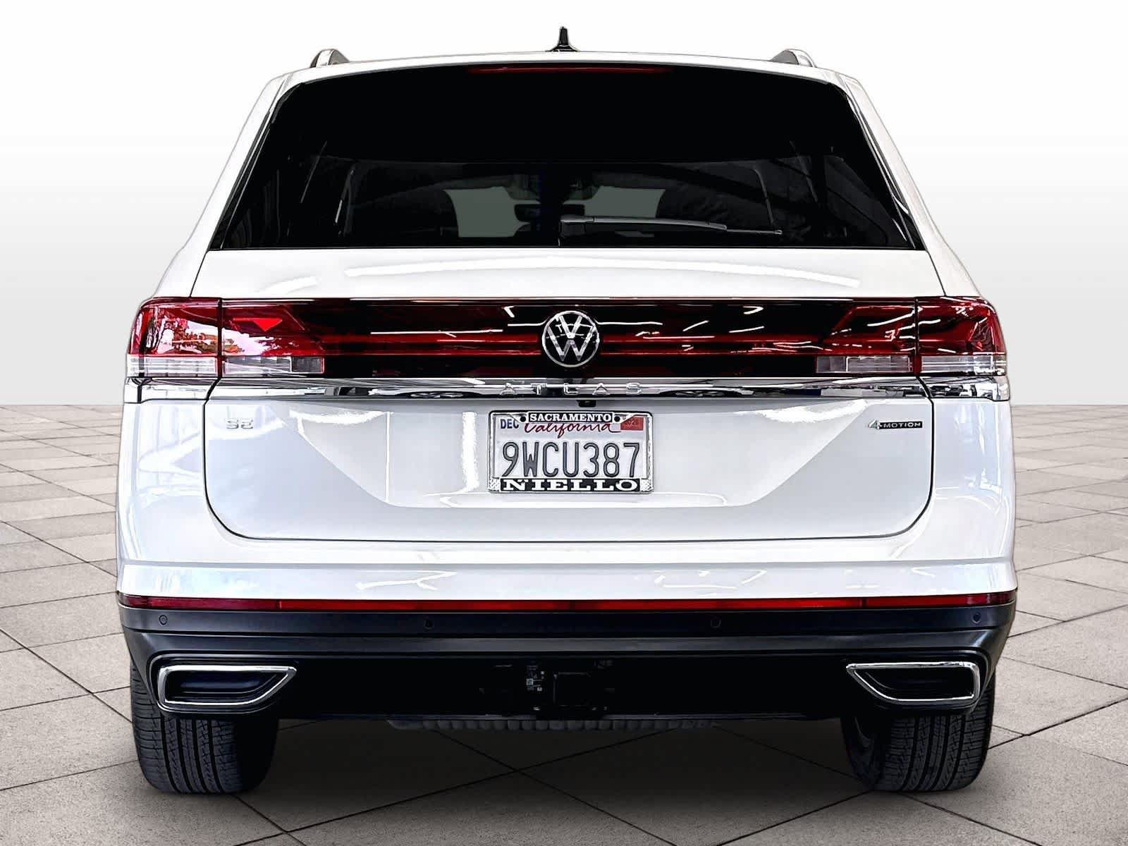 Certified 2026 Volkswagen Atlas SE w/ Black Wheel Package AWD/4WD image 8
