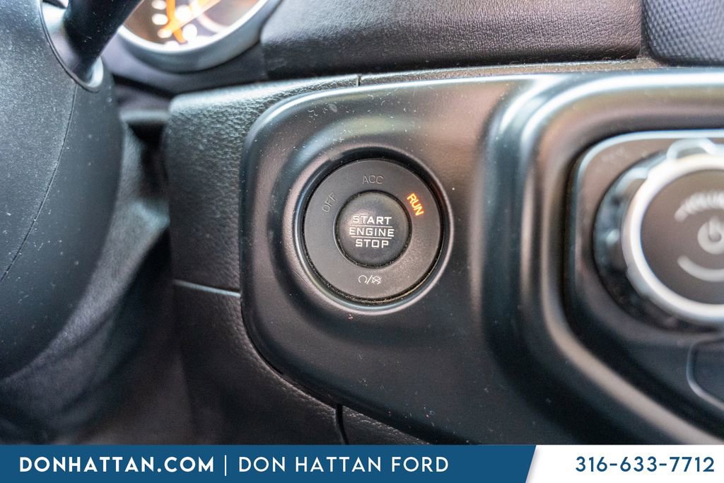 Used 2019 Jeep Wrangler Unlimited Sahara image 19