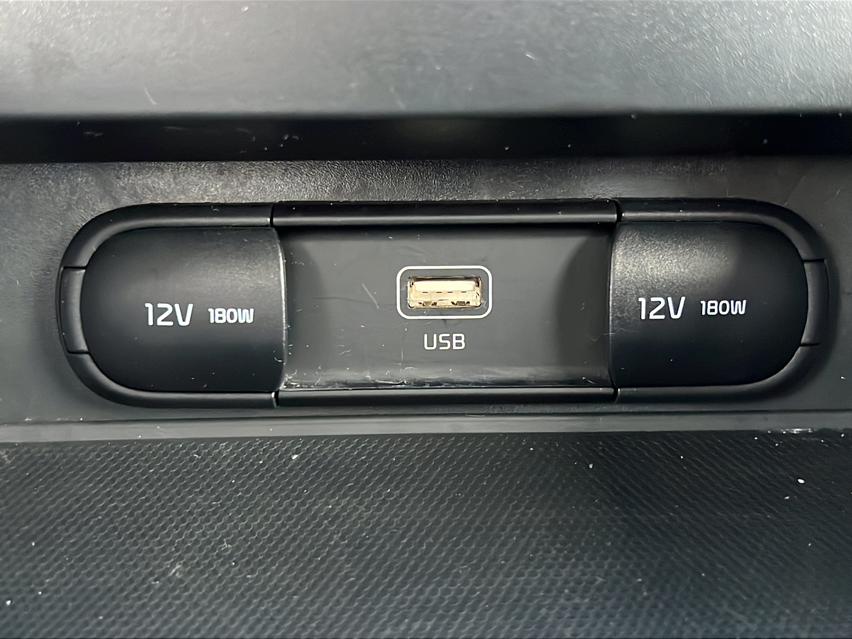 Certified 2025 Kia Soul LX w/ LX Technology Package FWD image 16