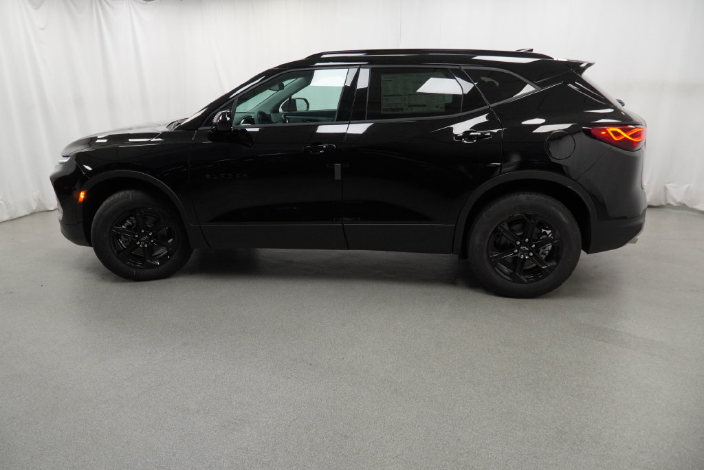 New 2026 Chevrolet Blazer LT w/ Convenience Package AWD/4WD image 38