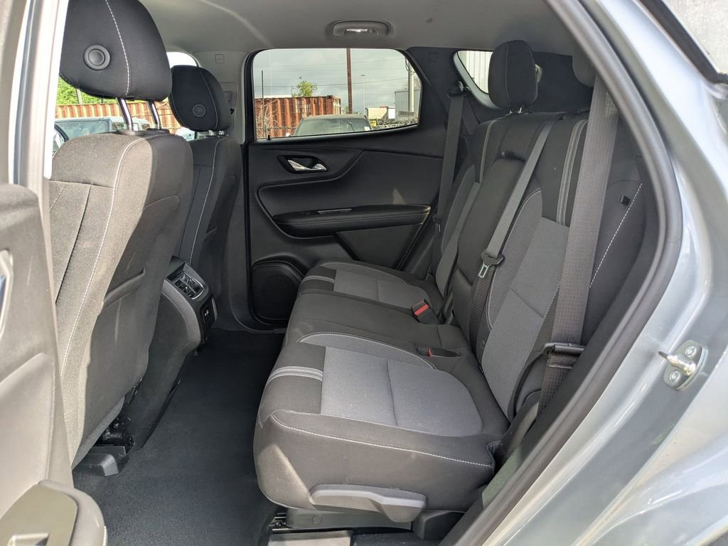 Used 2025 Chevrolet Blazer LT image 25