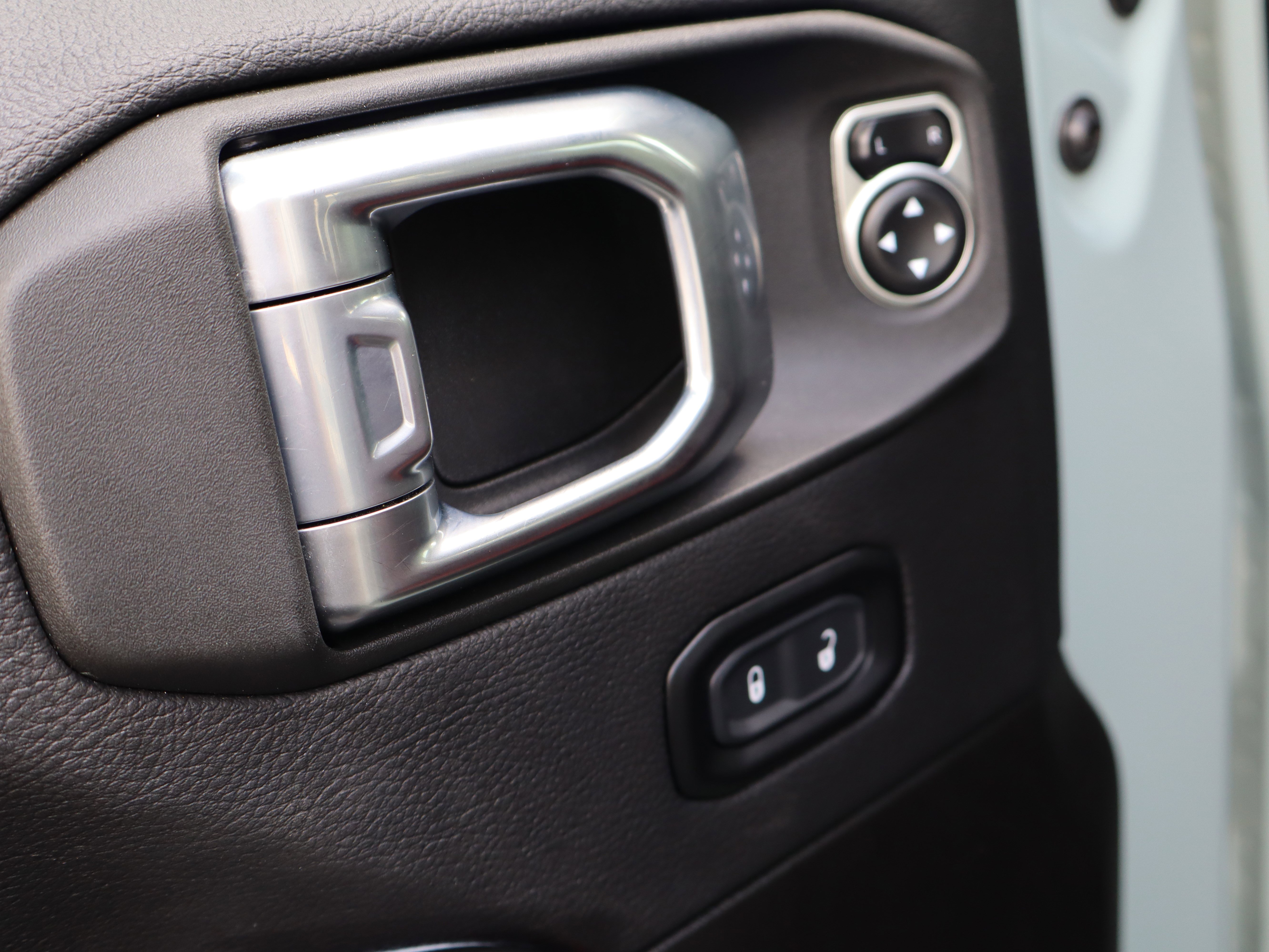 Used 2024 Jeep Wrangler Unlimited Rubicon 392 AWD/4WD image 23