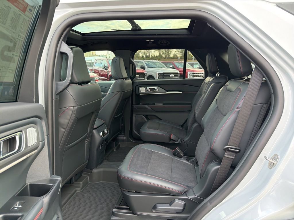 New 2026 Ford Explorer ST w/ Sun And Sound Package image 13