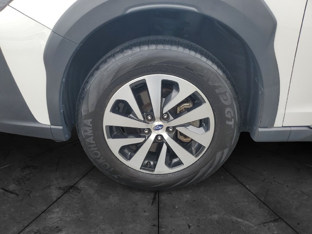 Certified 2025 Subaru Outback Premium AWD/4WD image 14