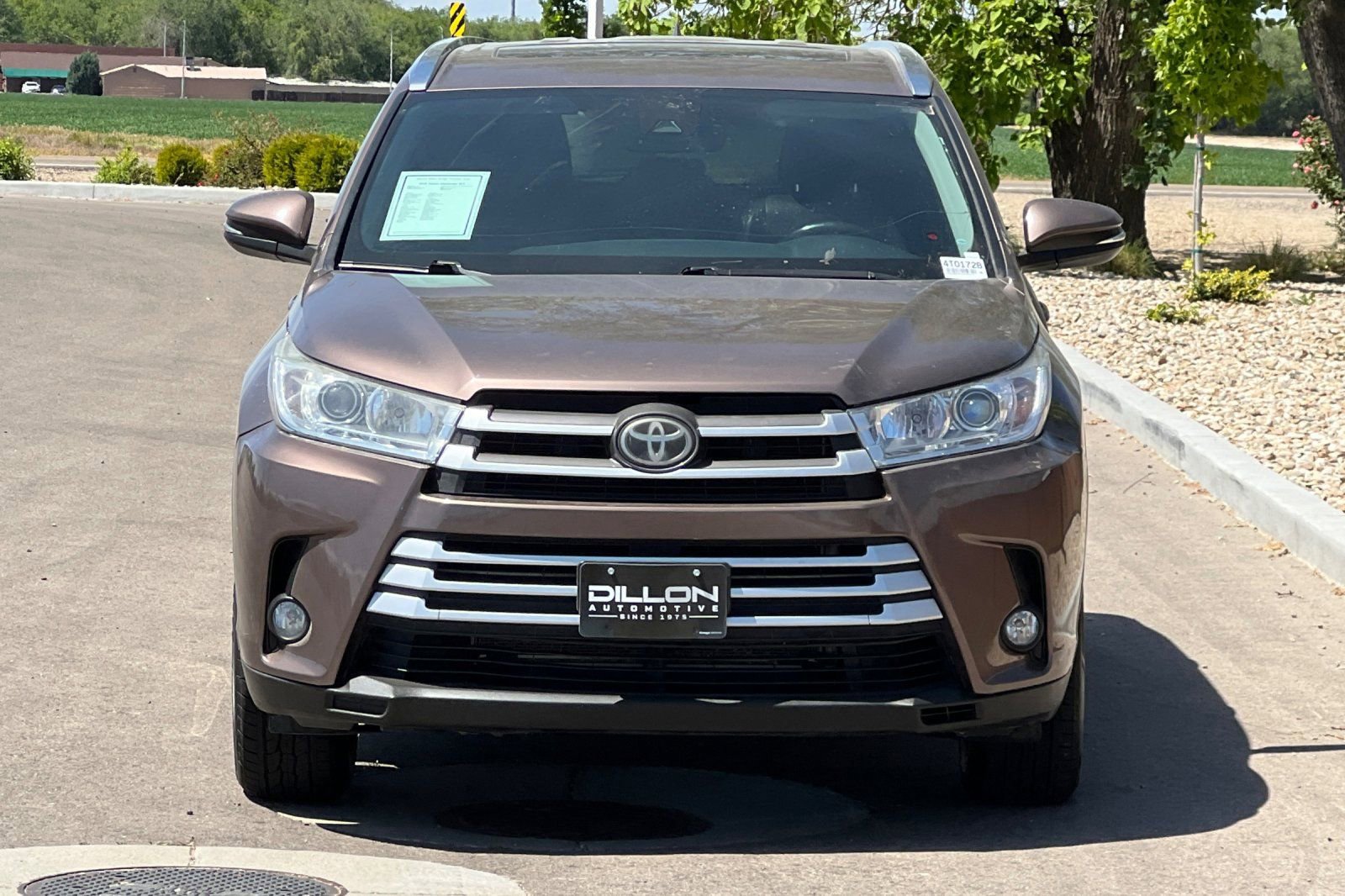 Used 2018 Toyota Highlander XLE AWD/4WD image 9