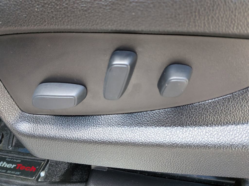 Used 2017 Chevrolet Suburban Premier image 19