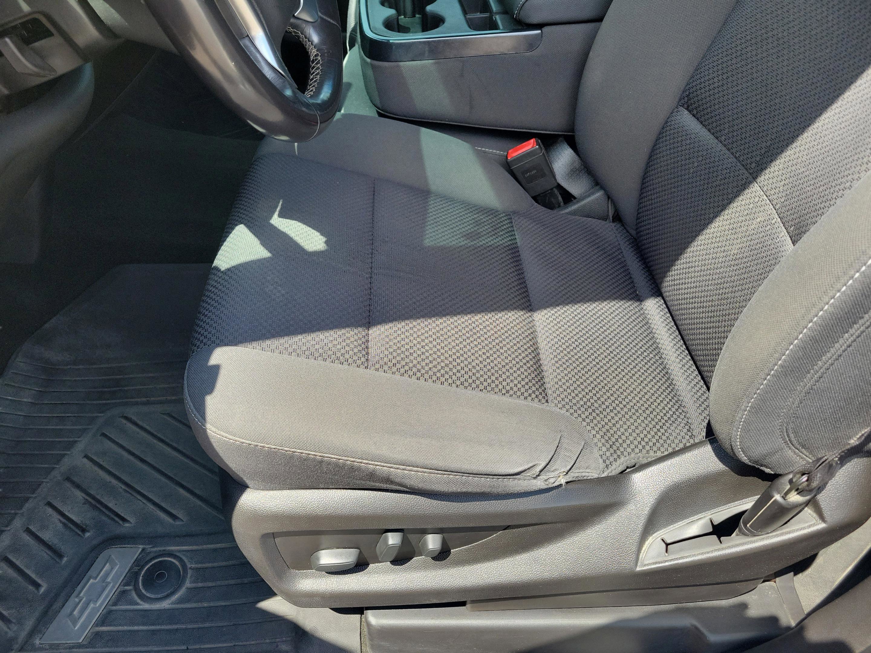 Used 2018 Chevrolet Silverado 1500 LT w/ All Star Edition image 26