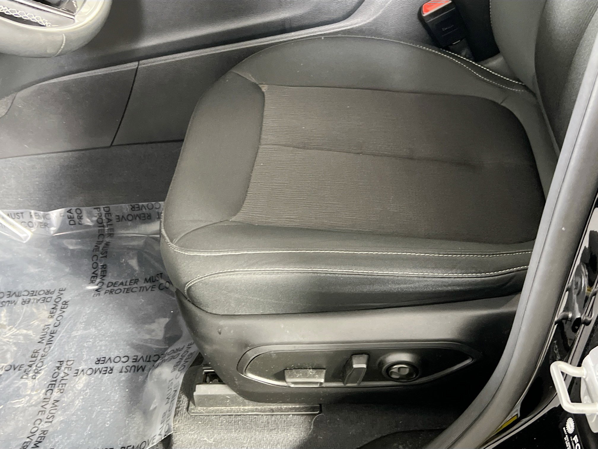 Used 2023 Jeep Grand Cherokee L Laredo AWD/4WD image 18