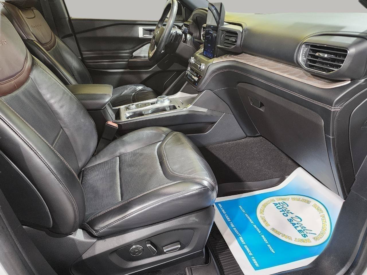 Used 2020 Ford Explorer Platinum w/ Premium Technology Package AWD/4WD image 25
