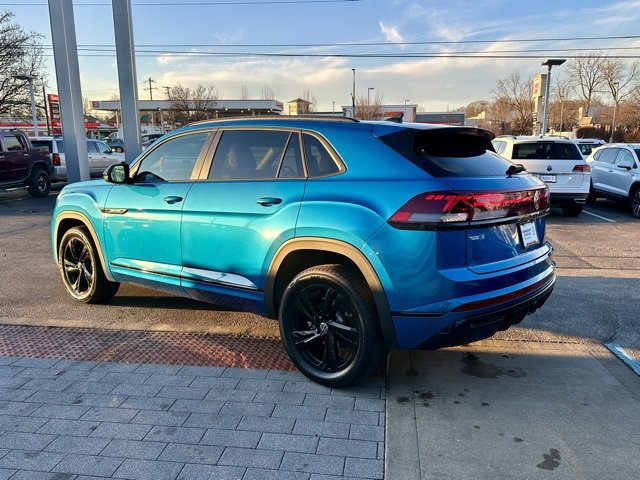 Certified 2025 Volkswagen Atlas Cross Sport SEL R-Line image 5