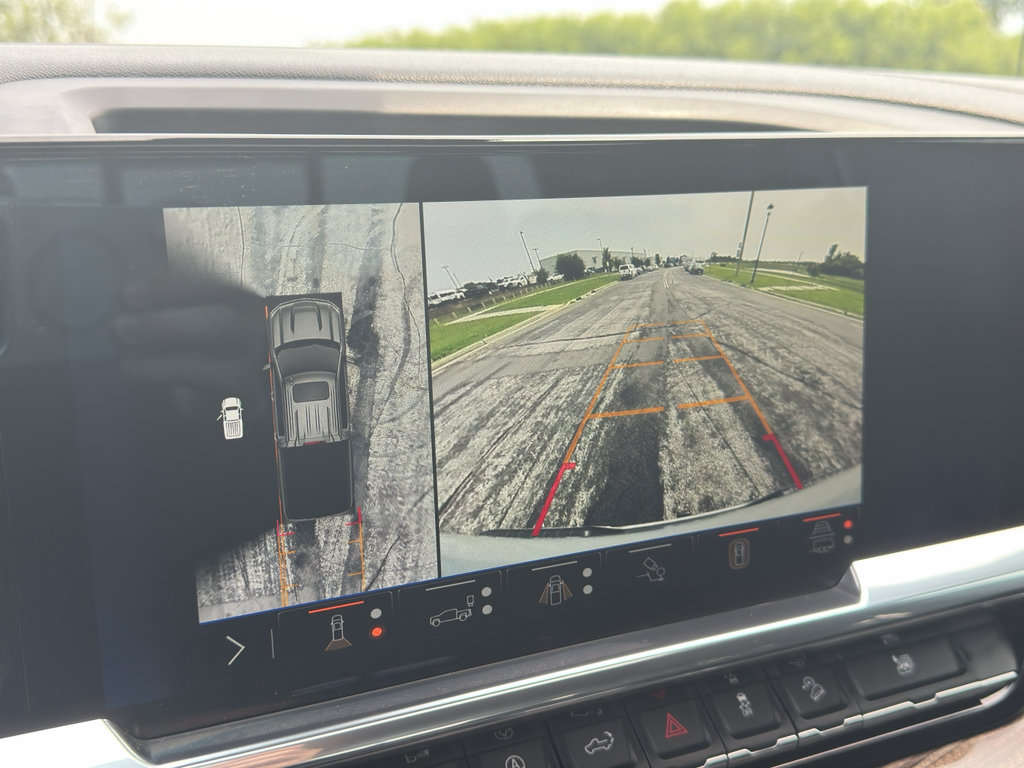 Used 2024 Chevrolet Silverado 1500 RST AWD/4WD image 27