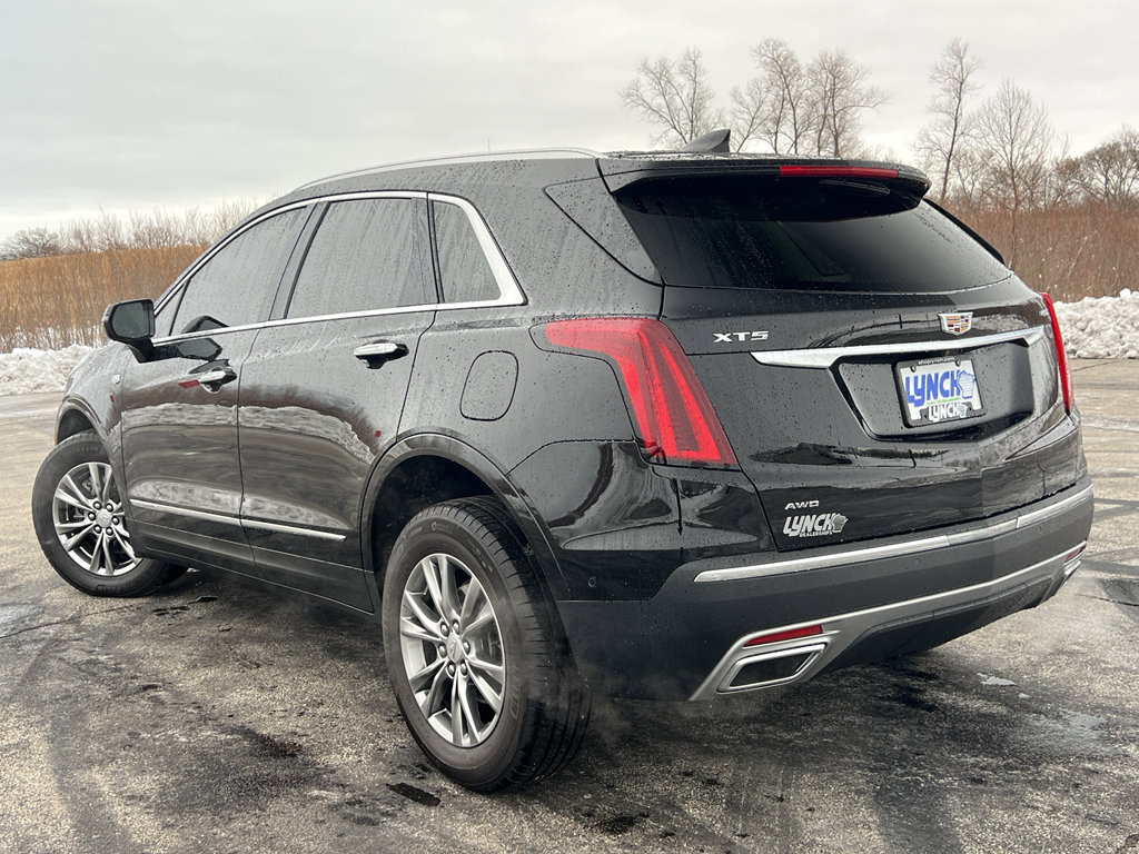 Used 2021 Cadillac XT5 Premium Luxury image 2