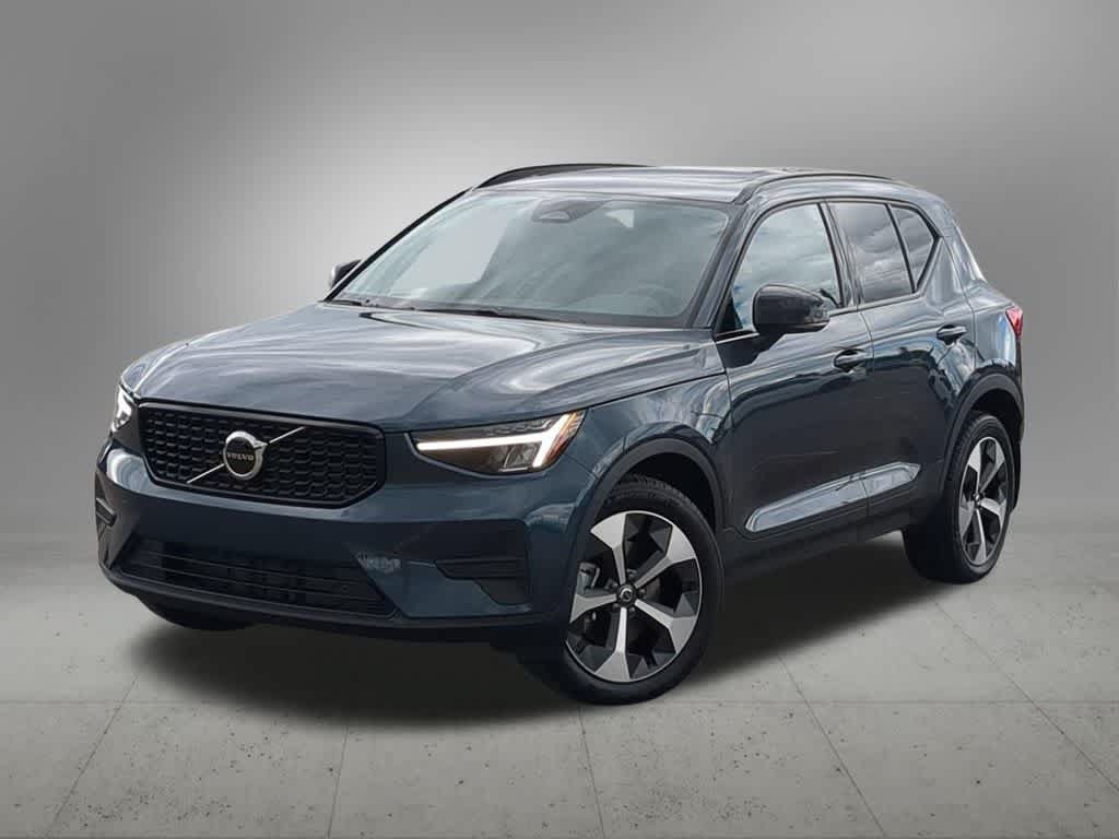 Used 2026 Volvo XC40 B5 Core w/ Protection Package Premier