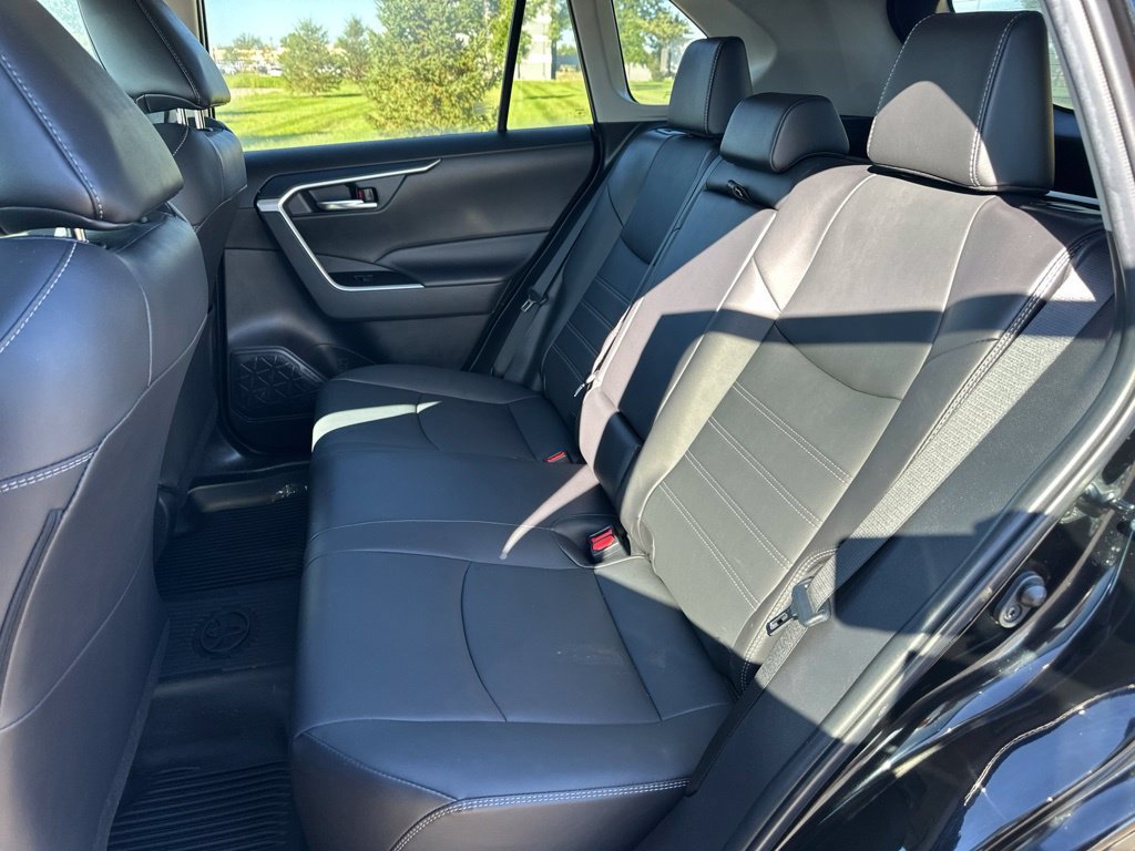 Used 2022 Toyota RAV4 XLE Premium AWD/4WD image 14