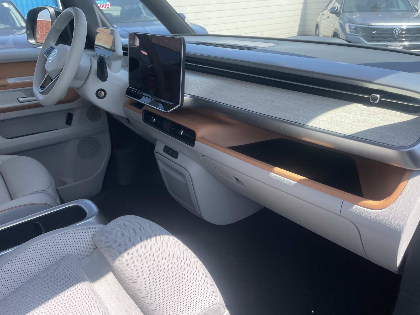 Certified 2025 Volkswagen ID. Buzz 1st Edition RWD image 30