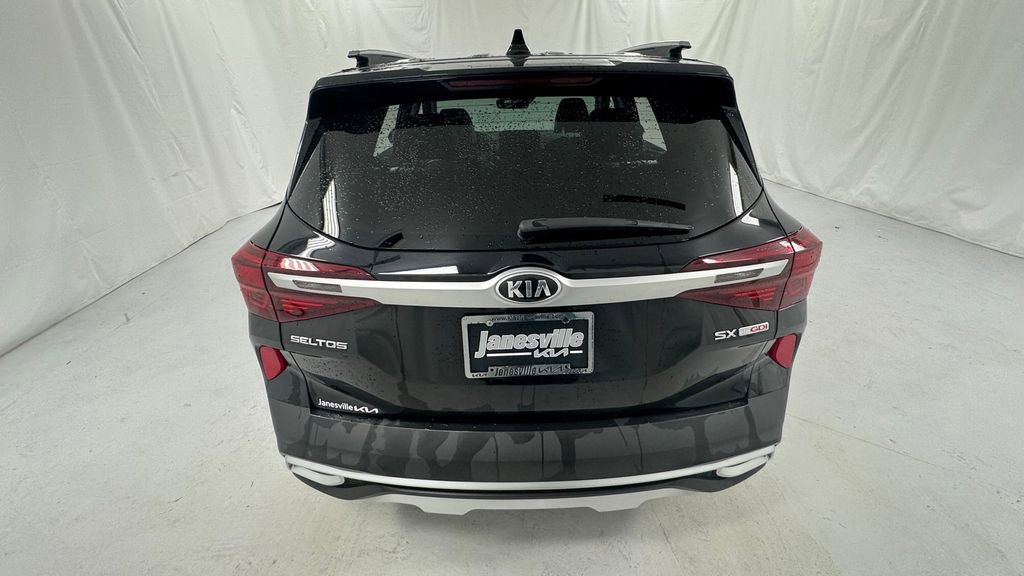 Used 2021 Kia Seltos SX w/ SX Sunroof Package image 4